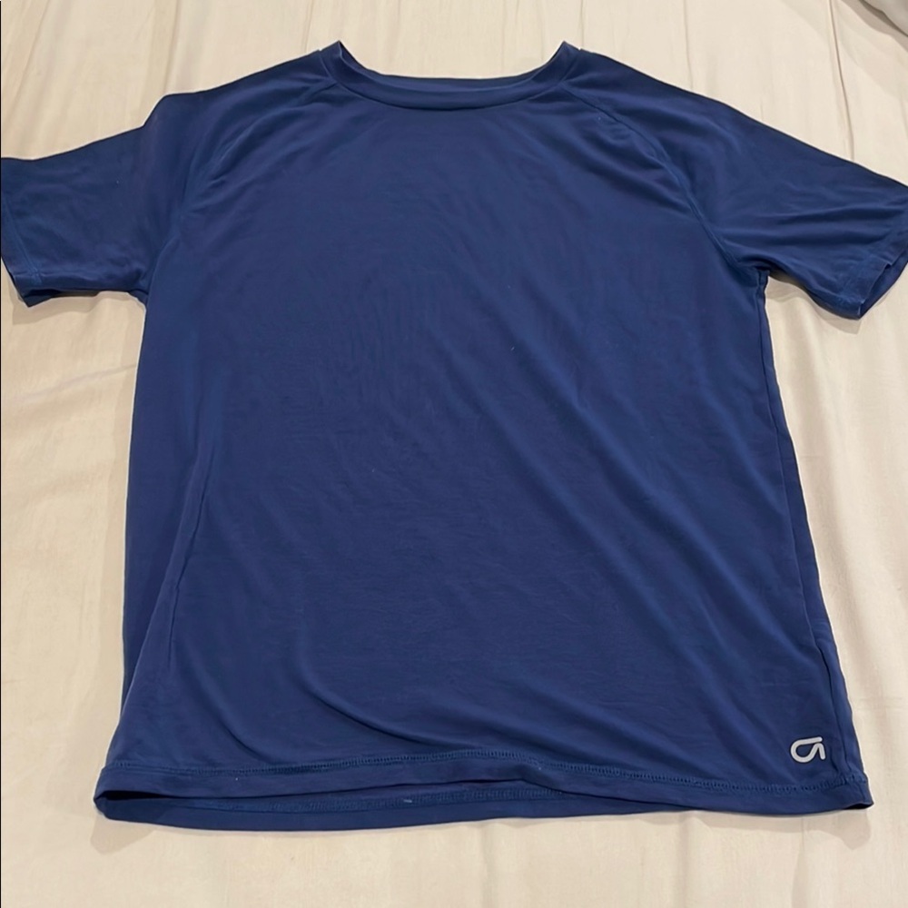 GapFit athletic shirt